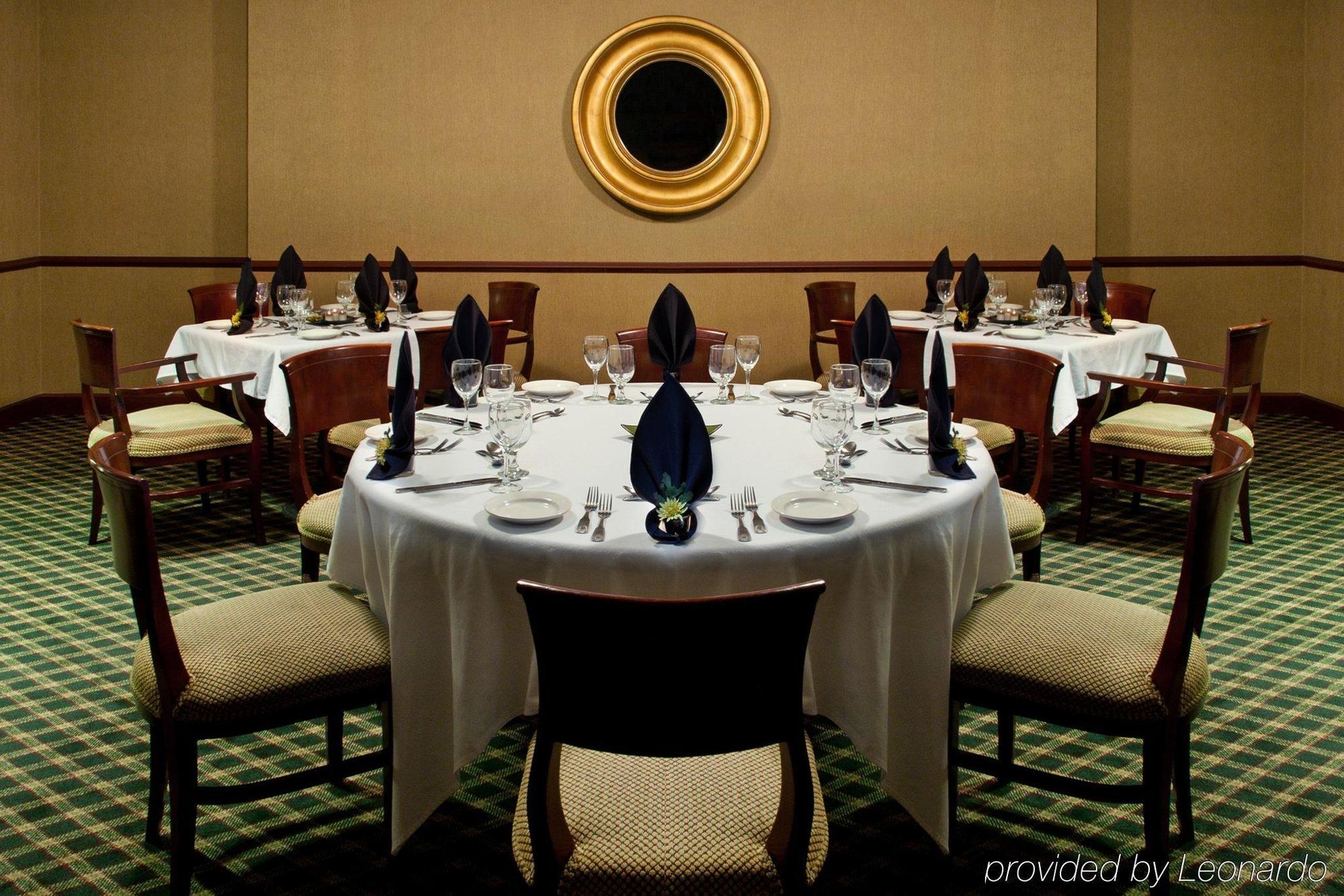 Four Points By Sheraton Cleveland Airport Экстерьер фото