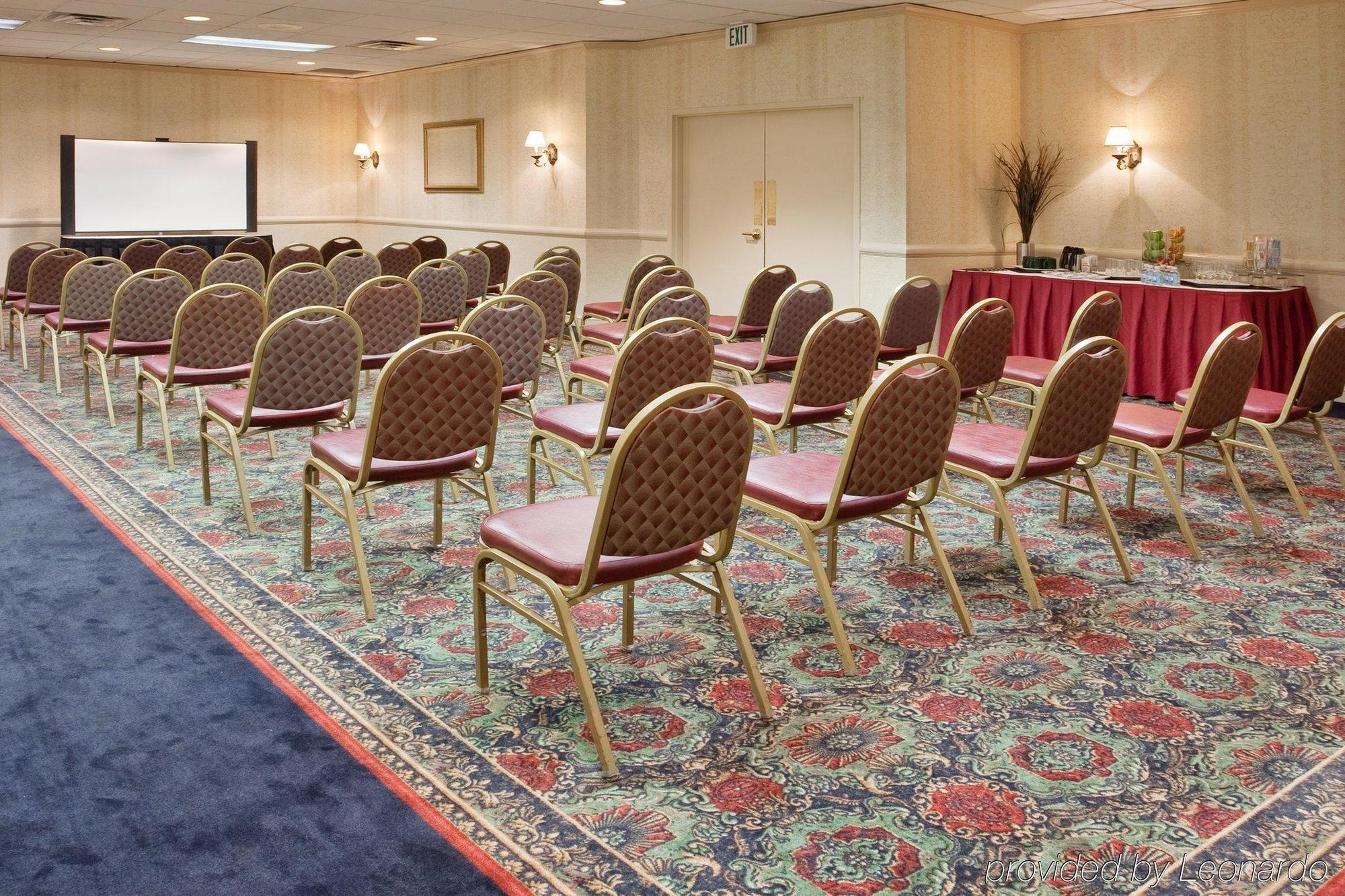 Four Points By Sheraton Cleveland Airport Экстерьер фото