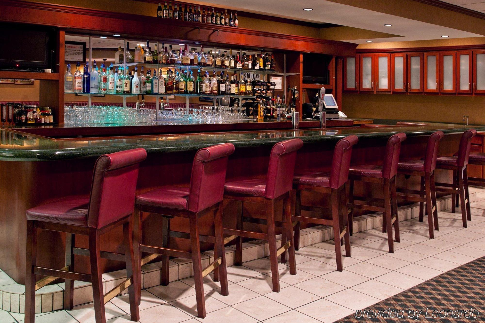 Four Points By Sheraton Cleveland Airport Экстерьер фото