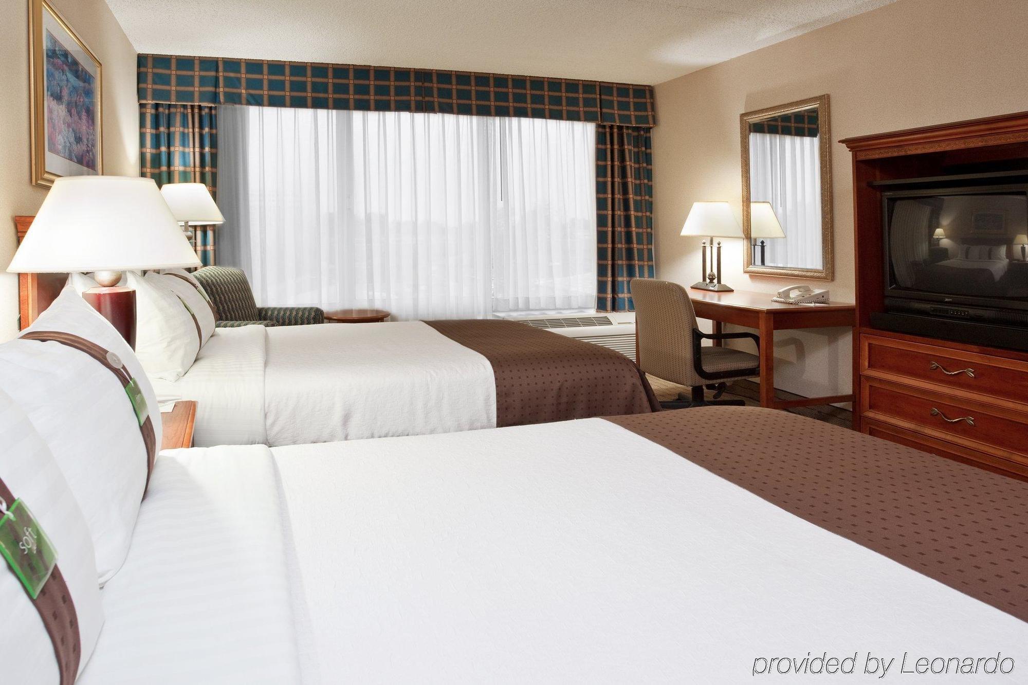 Four Points By Sheraton Cleveland Airport Экстерьер фото