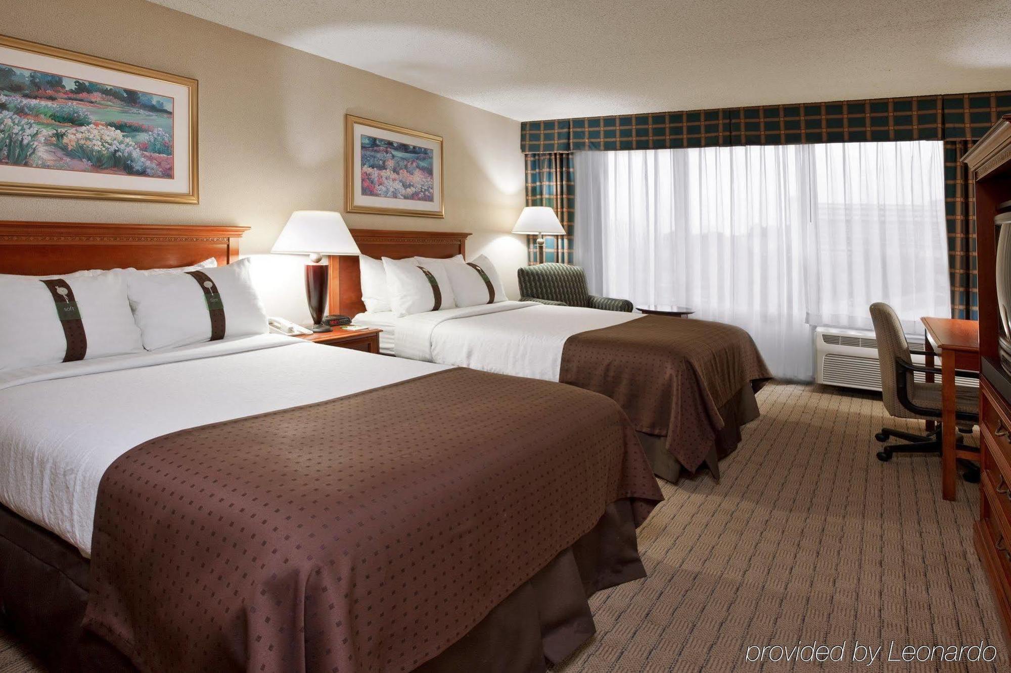 Four Points By Sheraton Cleveland Airport Экстерьер фото